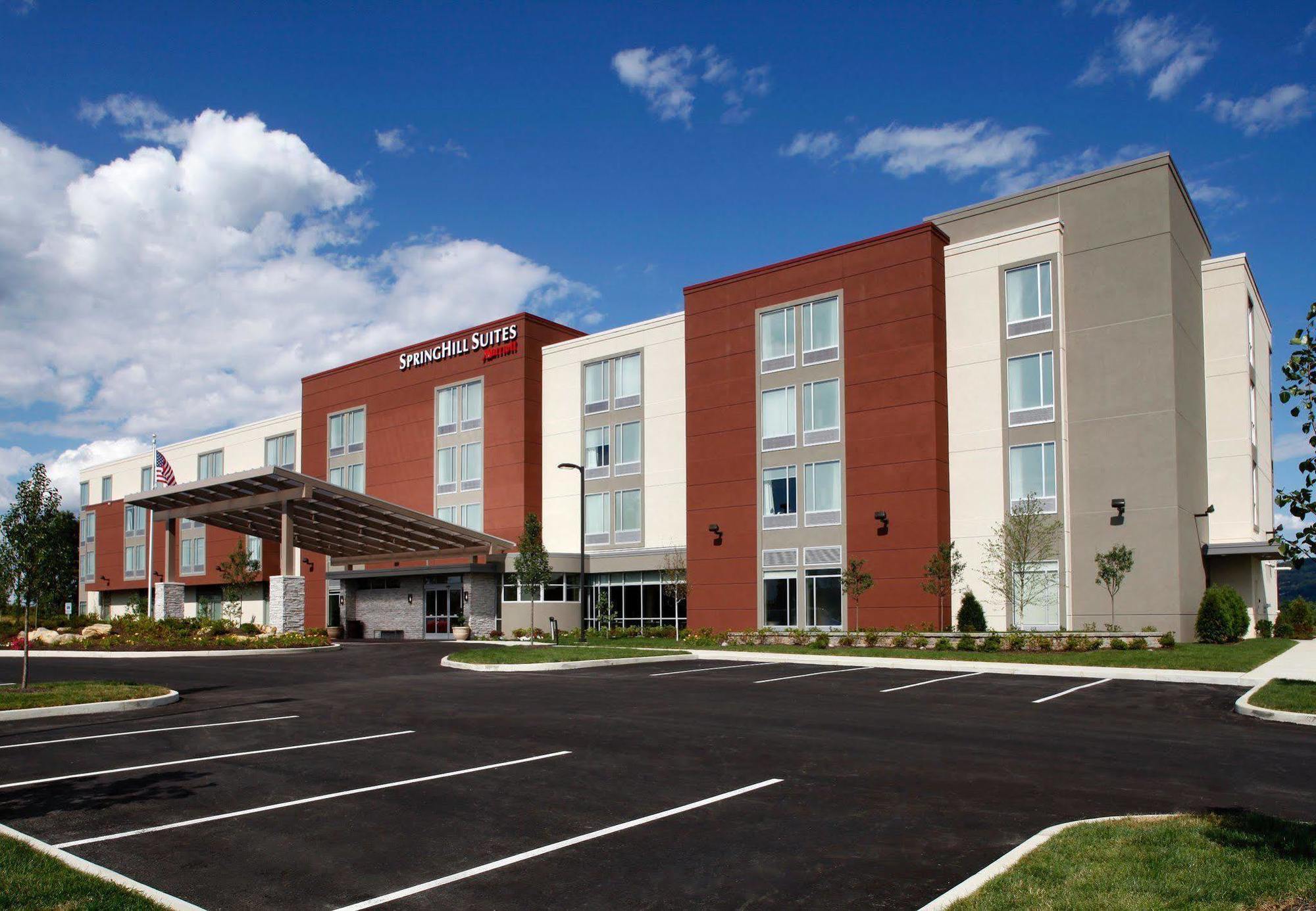 Springhill Suites By Marriott Pittsburgh Латроб Екстер'єр фото